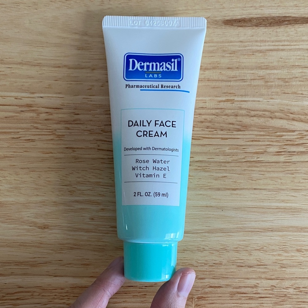 Dermasil Daily Face Cream